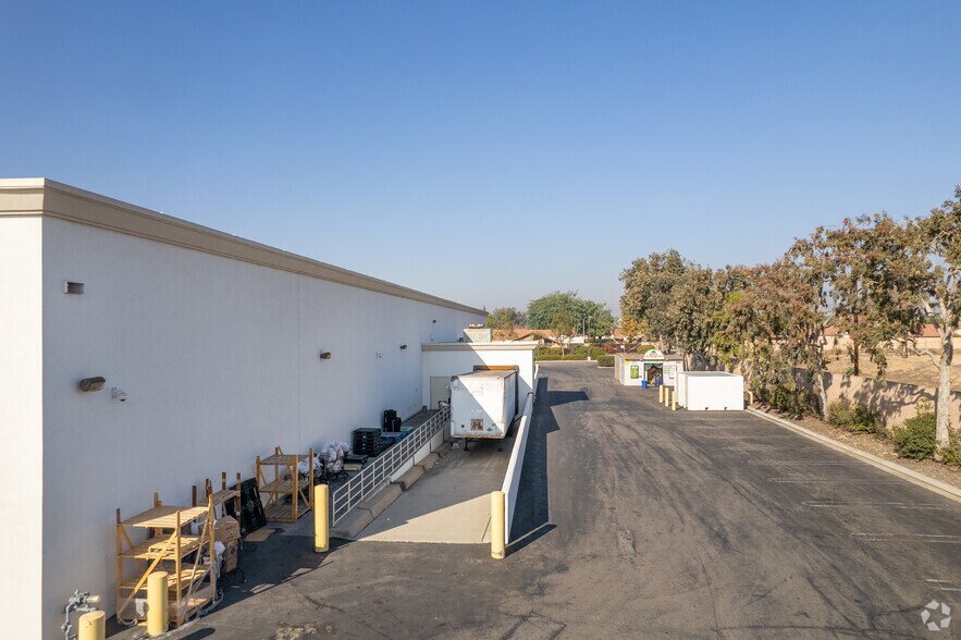 More Photos Of 600-732 N Rose Dr, Placentia General Retail For Lease