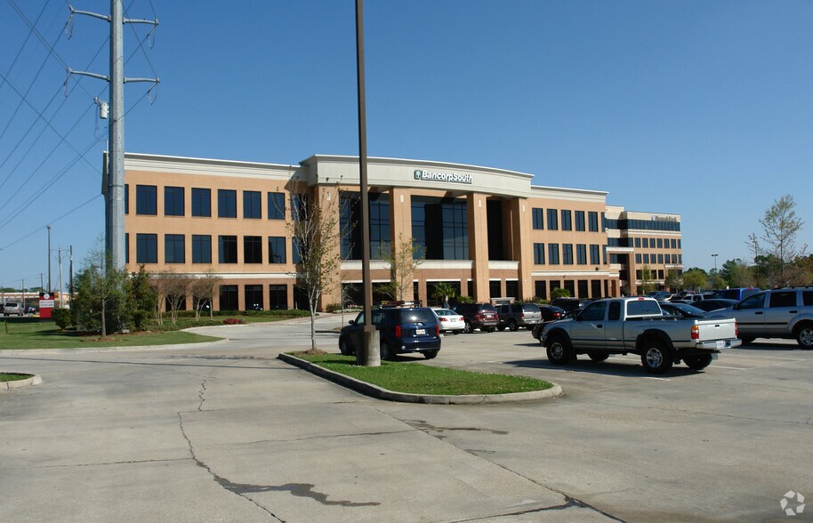 More Photos Of 6100 Corporate Blvd, Baton Rouge Office Residential For Lease