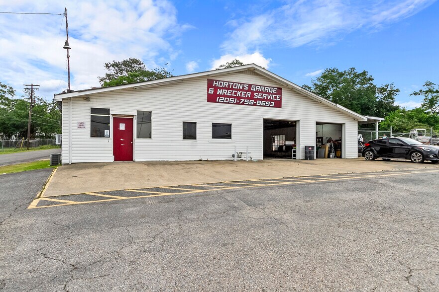 Primary Photo Of 4215 Greensboro Ave, Tuscaloosa Service For Sale