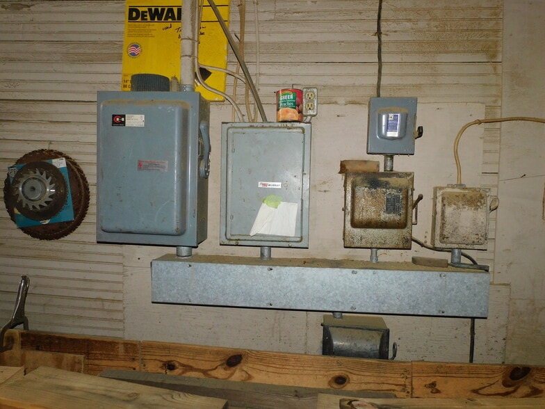 More Photos Of 530 Summit dr, South Boston Warehouse For Sale