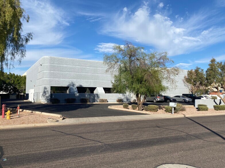 More Photos Of 6152 W Detroit St, Chandler Warehouse For Lease