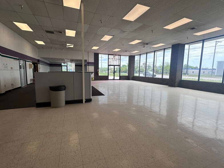 More Photos Of 2360 S Airport Rd W, Traverse City Industrial For Lease
