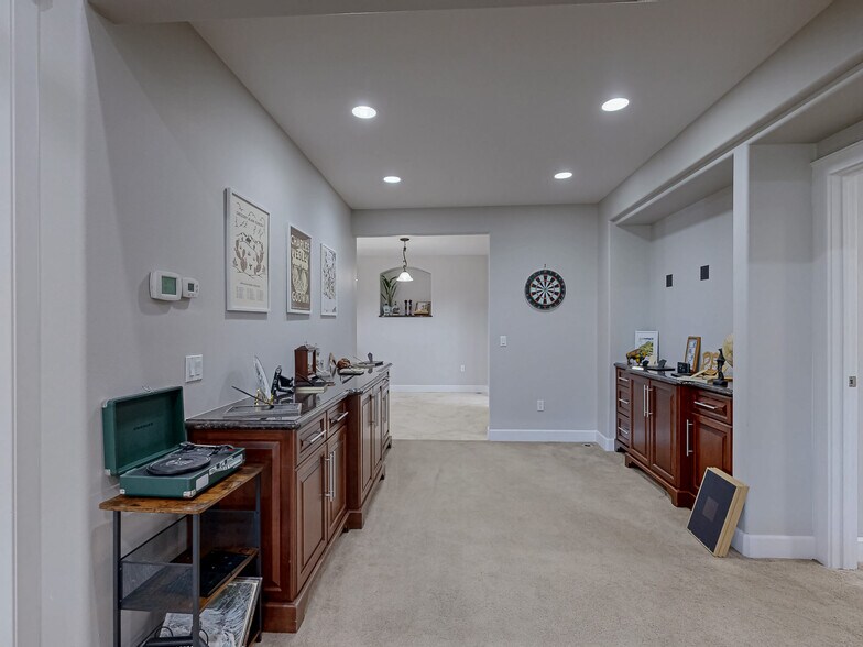 More Photos Of 139 N Grand Ave, Pullman Apartments For Sale