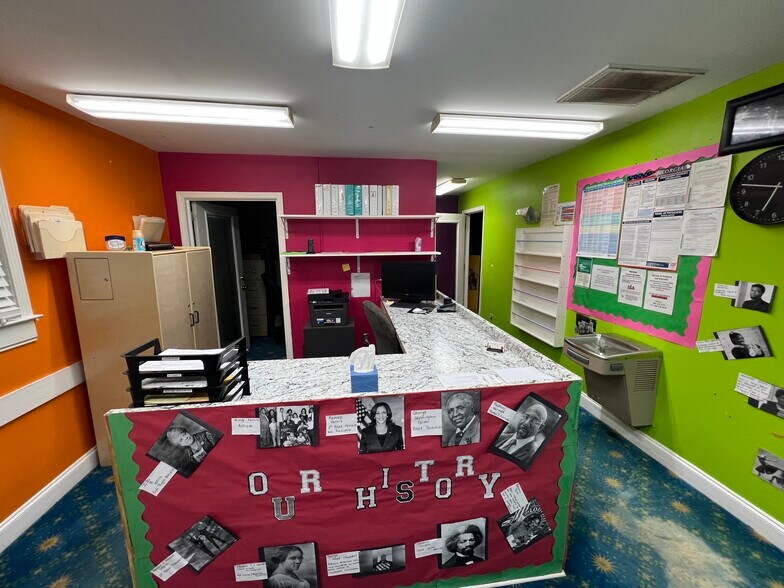 More Photos Of 3900 Bakers Ferry Rd SW, Atlanta Daycare Center For Sale