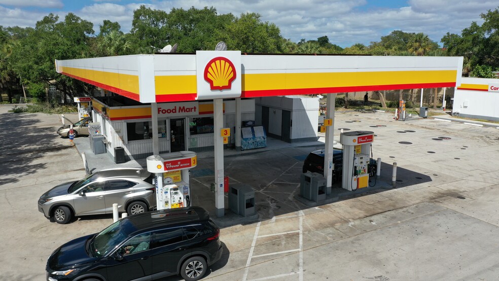 Primary Photo Of 301 W Hillsboro Blvd, Deerfield Beach Service Station For Sale