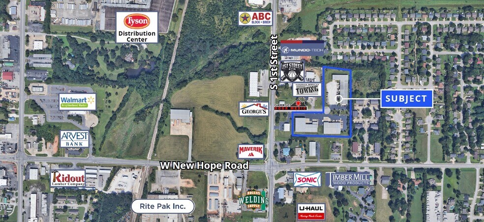 More Photos Of 110 E Linden St, Rogers Unknown For Lease