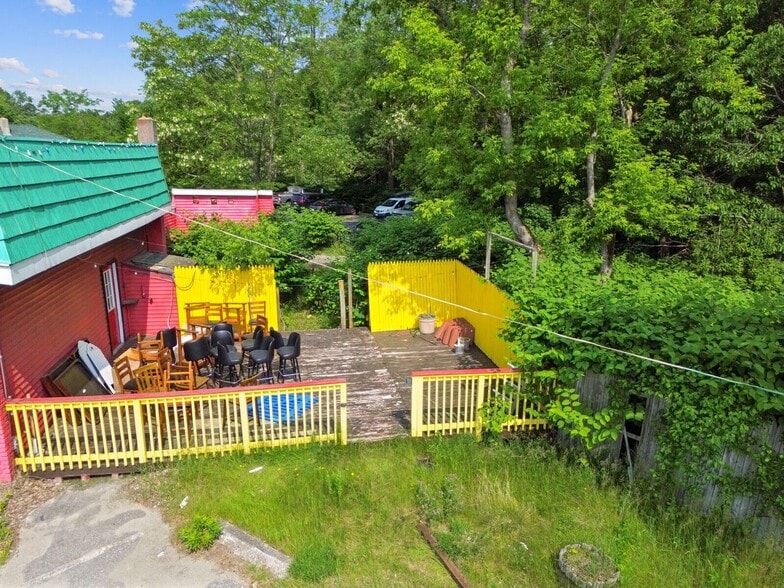 More Photos Of 164 Pleasant St, Brunswick Restaurant For Sale