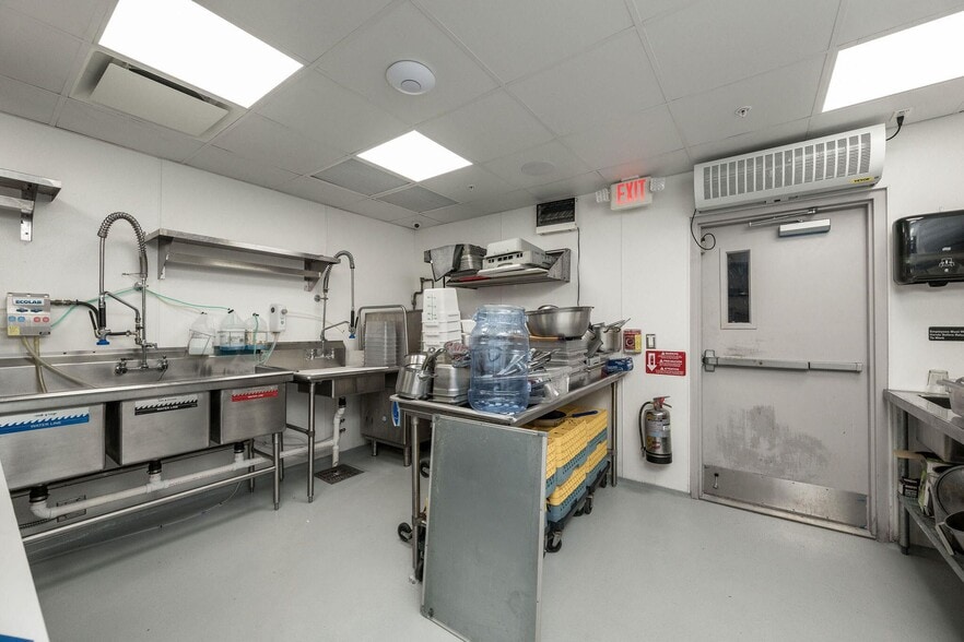 More Photos Of 532 Margaret St, Key West Restaurant For Sale
