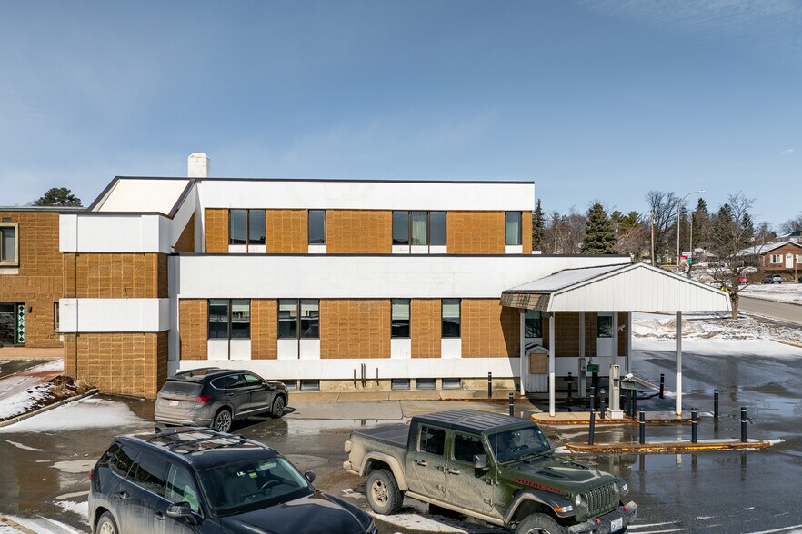 More Photos Of 14 Sweden St, Caribou Bank For Sale