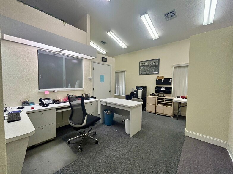 More Photos Of 5939 Virginia, New Port Richey Medical For Sale