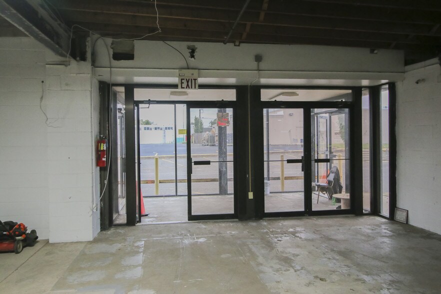 More Photos Of 1206 Route 130 N, Burlington Light Distribution For Lease