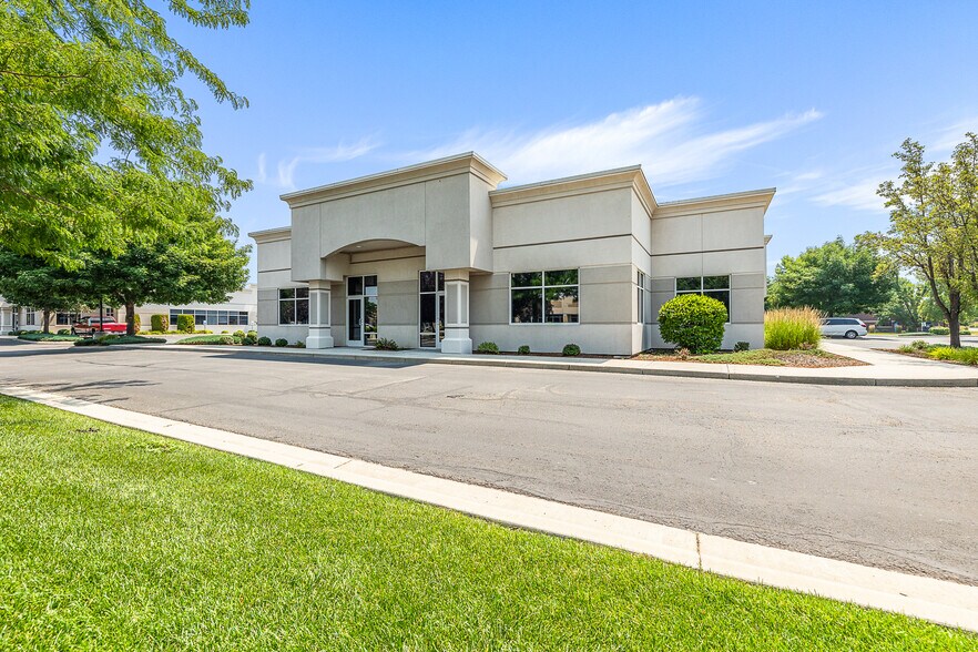 More Photos Of 9183-9199 W Black Eagle Dr, Boise Office For Lease