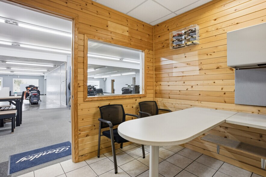 More Photos Of 4150 State Highway 13, Wisconsin Dells Freestanding For Sale