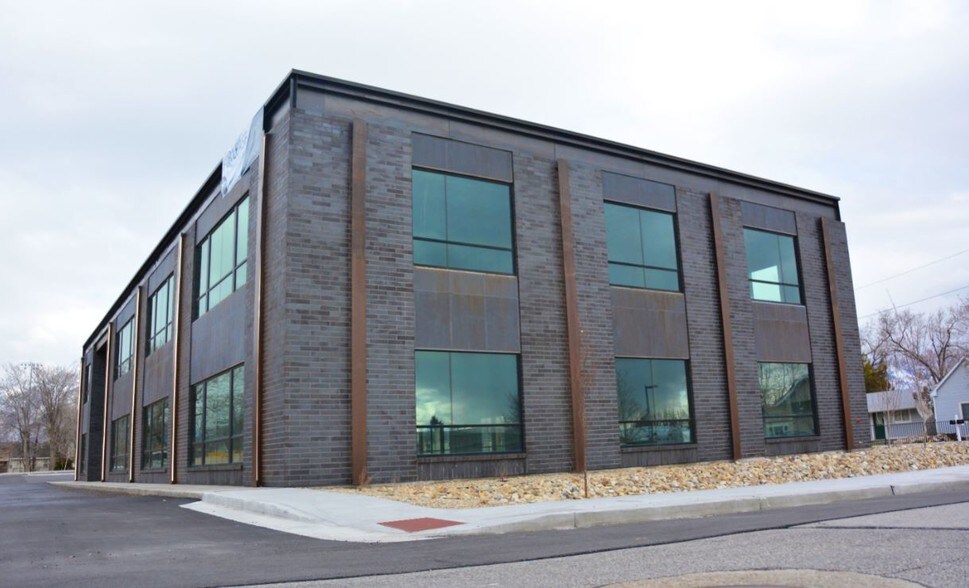 More Photos Of 5343 S Woodrow St, Murray Medical For Lease