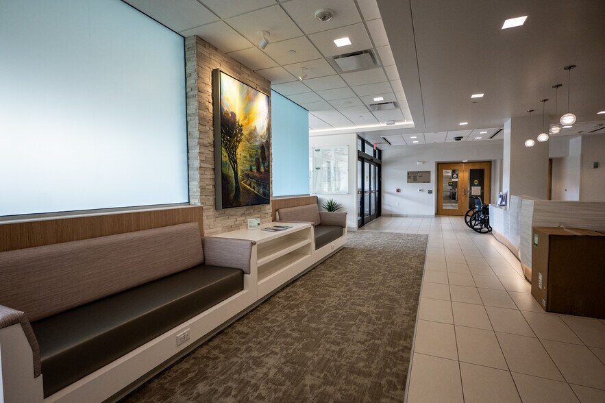 More Photos Of 411 Laurel St, Des Moines Medical For Lease