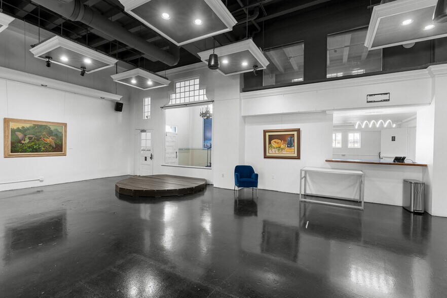 More Photos Of 939 N Magnolia Ave, Ocala Freestanding For Sale