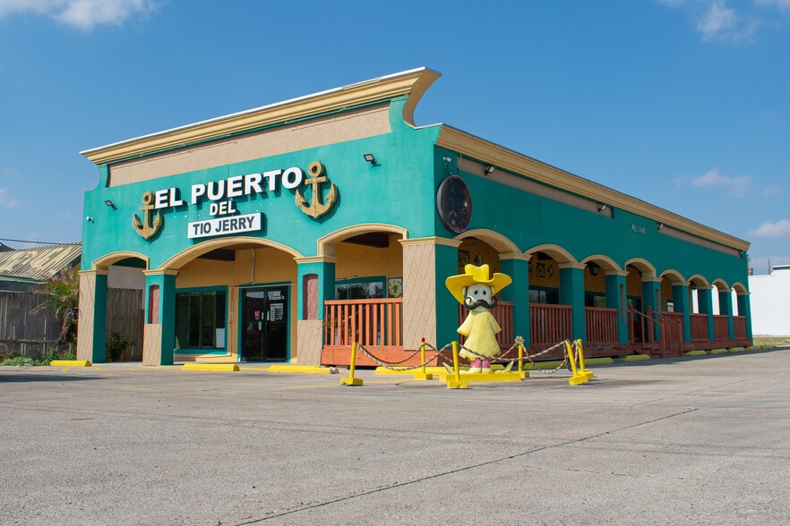 Primary Photo Of 2418 W Palma Vista Dr, Palmview General Retail For Lease