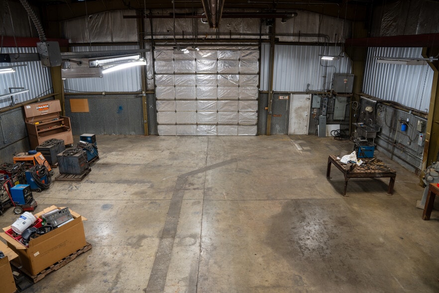 More Photos Of 8922 NE Vancouver Way, Portland Service For Lease