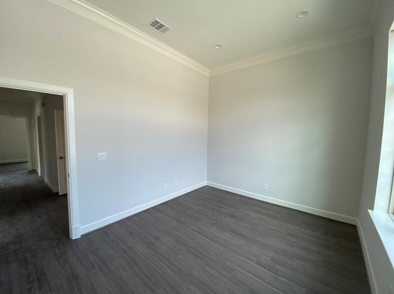 More Photos Of 8751 Collin McKinney Pky, McKinney Office Residential For Lease