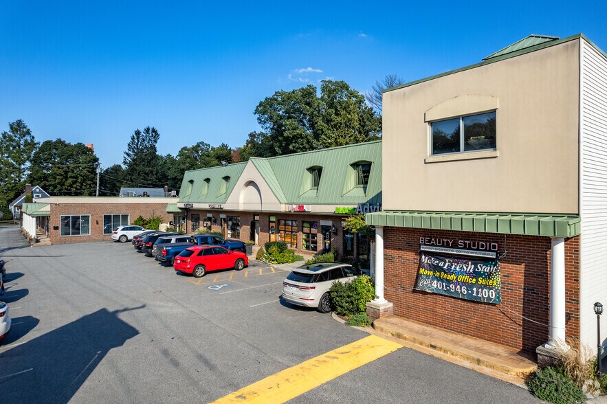 More Photos Of 800 Oaklawn Ave, Cranston Unknown For Lease