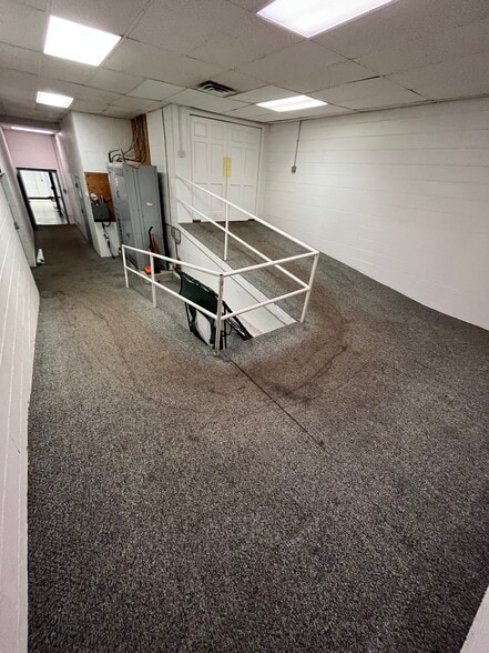 More Photos Of 110 B St, Saint Albans Funeral Home For Sale