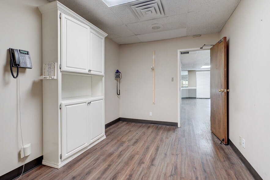 More Photos Of 3100 S Elm Pl, Broken Arrow Medical For Lease