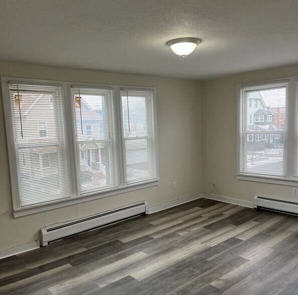 More Photos Of 93 Florence St, Springfield Apartments For Sale