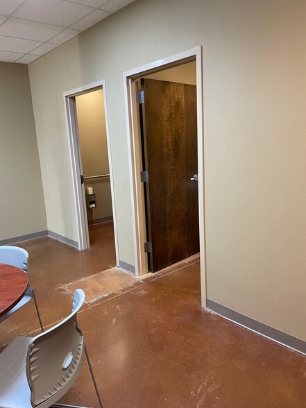 More Photos Of 4012 Benton Rd, Bossier City Storefront For Lease