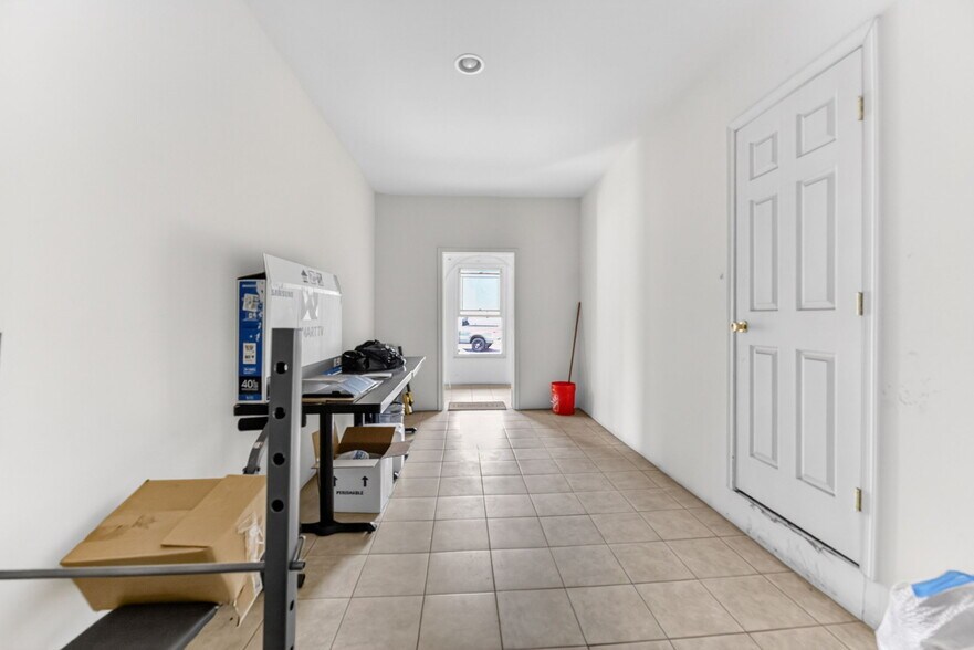 More Photos Of 204 W Madison St, Easton Storefront Retail Residential For Sale
