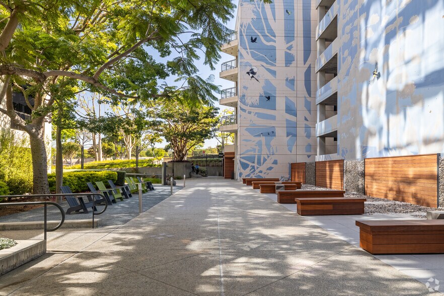 More Photos Of 400 Corporate Pointe, Culver City Coworking Space