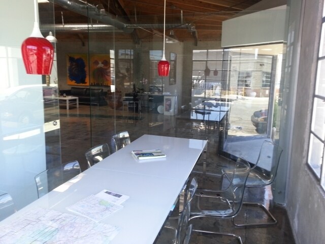 More Photos Of 2509 N Ontario St, Burbank Flex For Lease