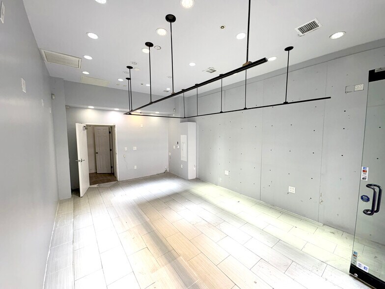 More Photos Of 758 Broadway St, Los Angeles General Retail For Lease