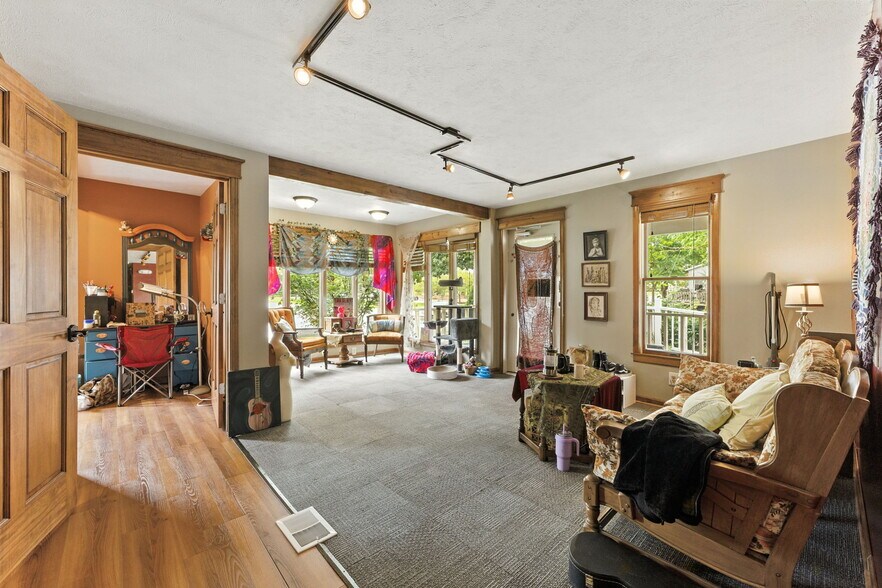 More Photos Of 502 W State St, Hastings Freestanding For Sale