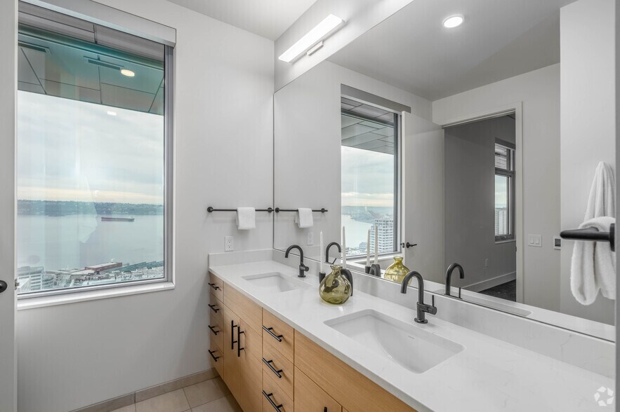 More Photos Of 2315 4th Ave, Seattle Multifamily For Sale