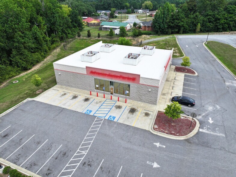 More Photos Of 3845 Saint Marys Rd, Columbus Freestanding For Lease
