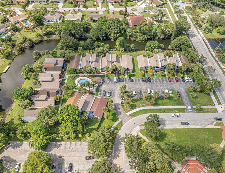 Primary Photo Of 100 Sparrow Dr, Royal Palm Beach Apartments For Sale