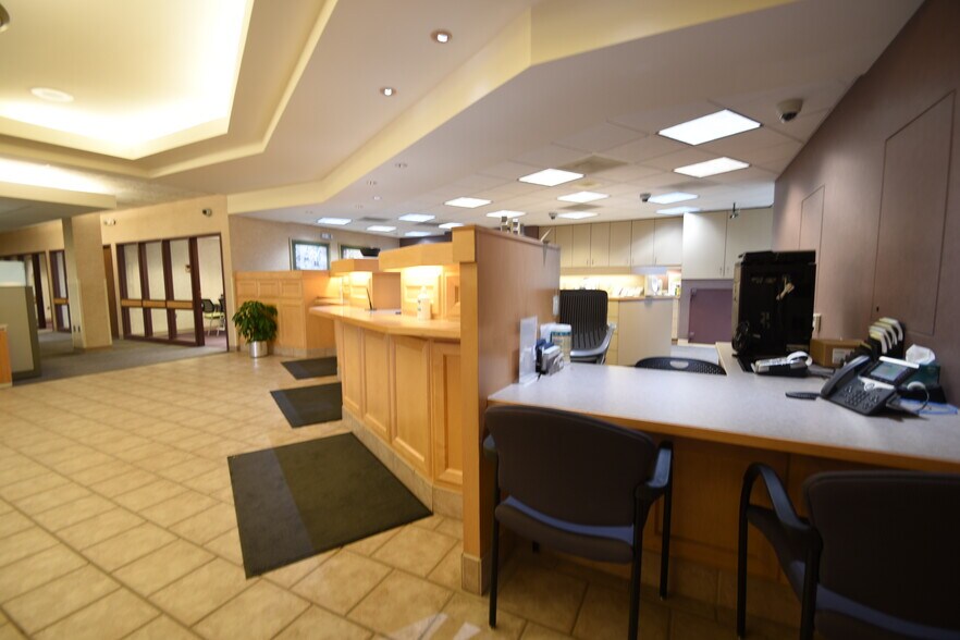 More Photos Of 901 13th Ave E, West Fargo Office For Sale