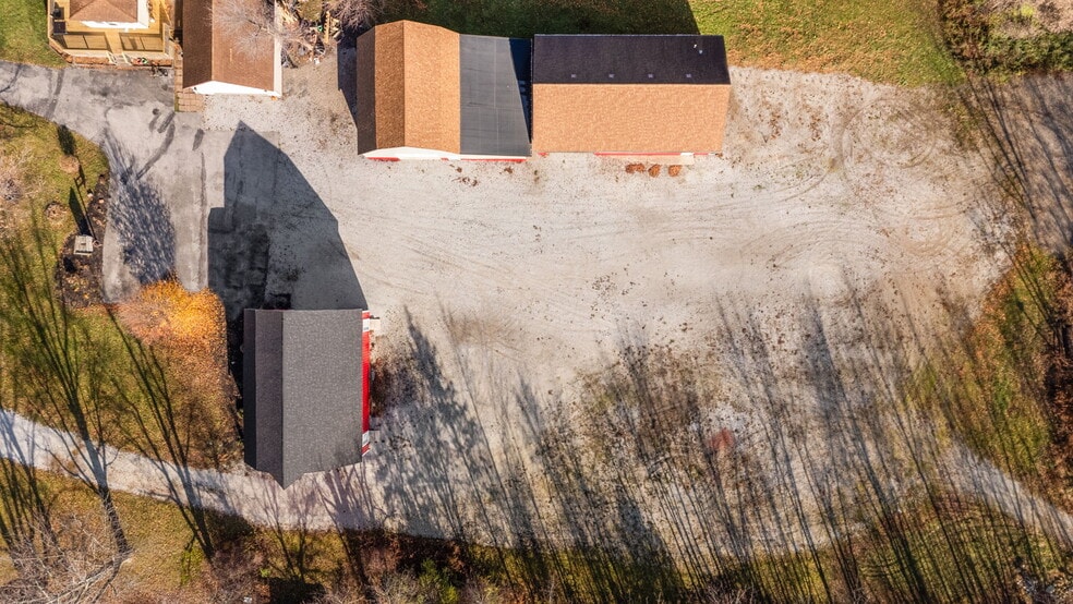 More Photos Of 345 N 400 E, Valparaiso Warehouse For Lease