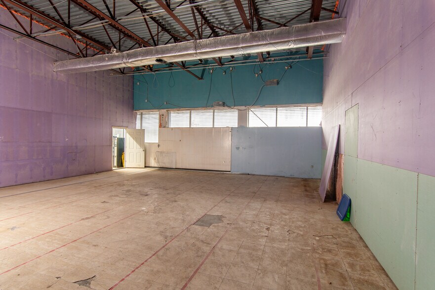 More Photos Of 1115 Genesee ave, Saginaw General Retail For Sale