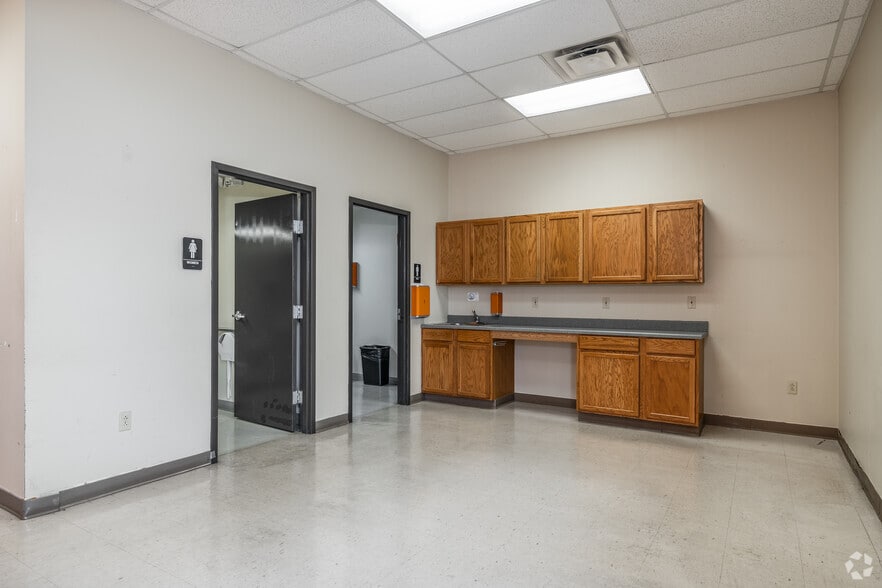 More Photos Of 458 Franklin St, Warren Schools For Sale