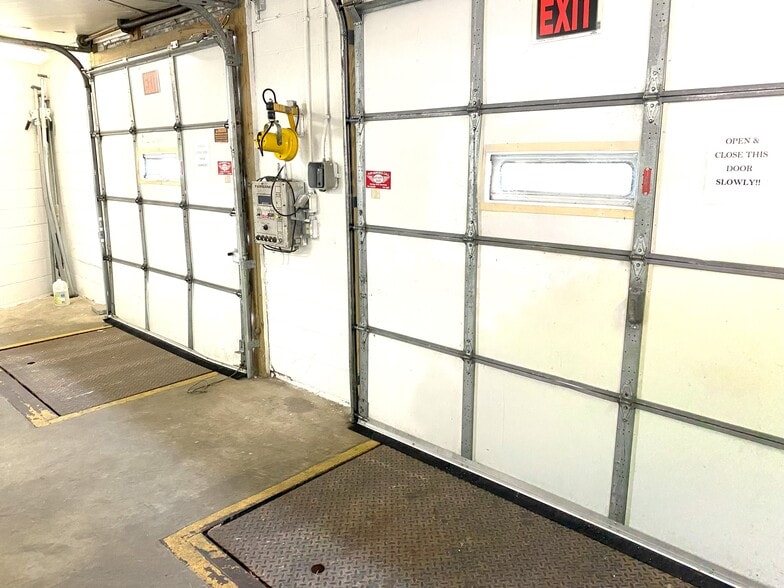 More Photos Of 1701 W Kilgore Ave, Muncie Industrial For Sale