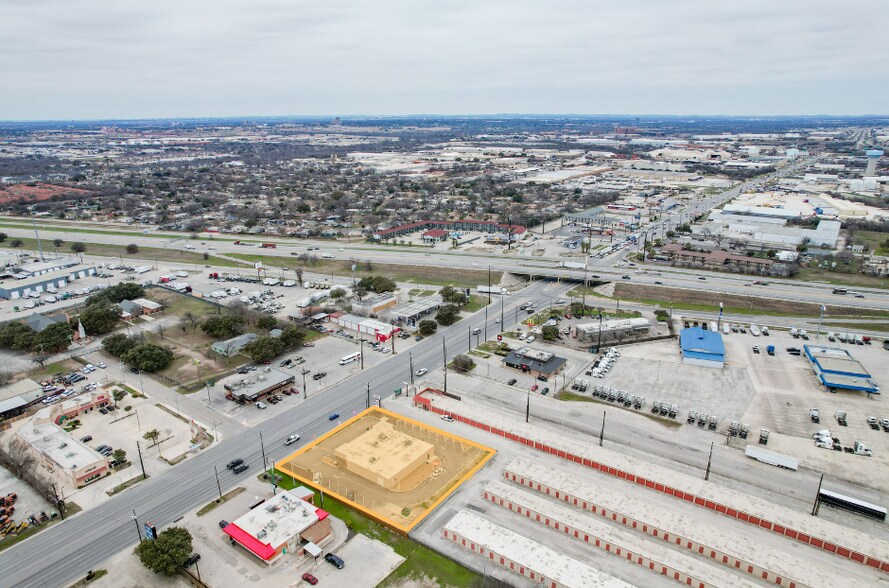 More Photos Of 150 S WW White Rd, San Antonio General Retail For Lease