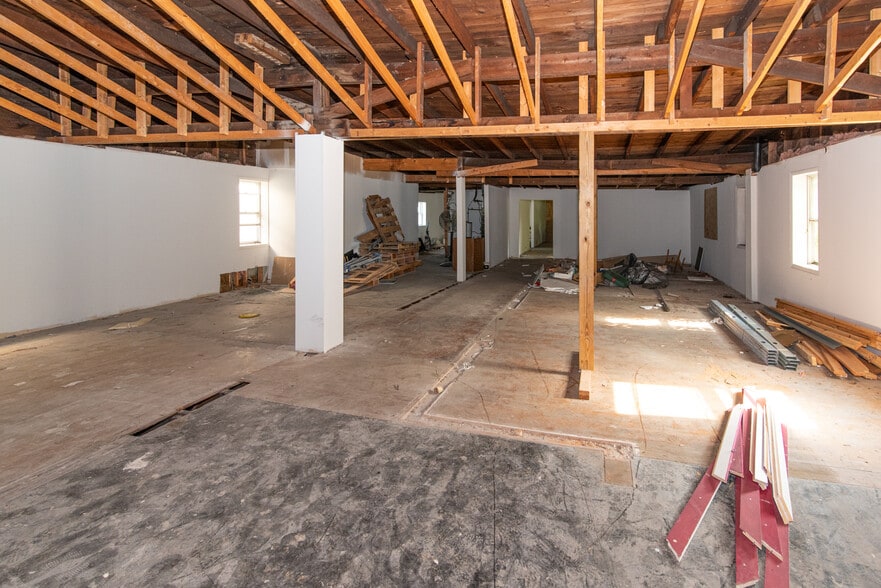 More Photos Of 19 W Bel Air Ave, Aberdeen Storefront For Lease