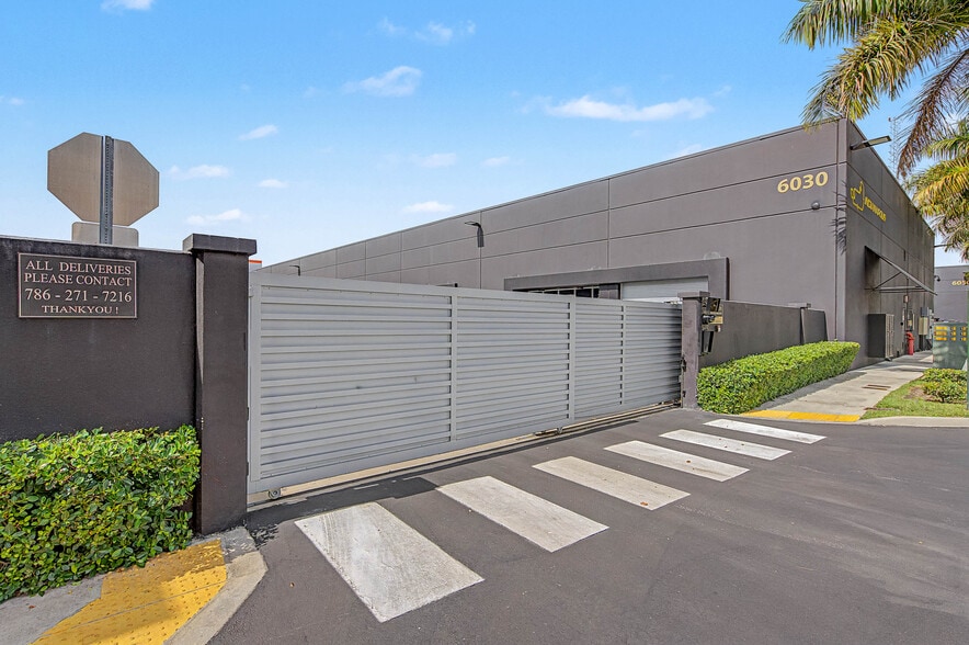 More Photos Of 6030 NW 102nd Ave, Doral Showroom For Sale