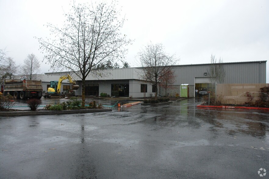 More Photos Of 19155-19195 SW Teton Ave, Tualatin Warehouse For Lease