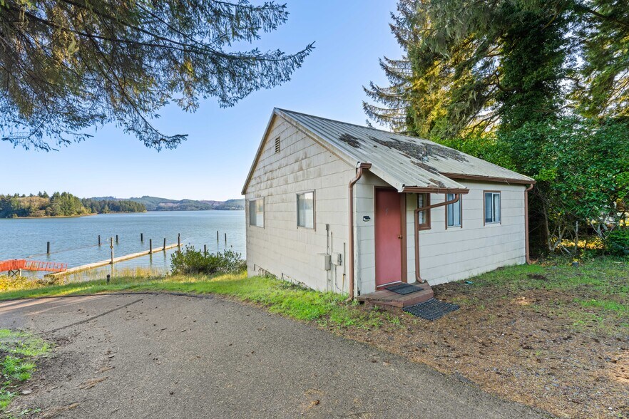 More Photos Of 4484 Fish Mill, Westlake Hotel For Sale