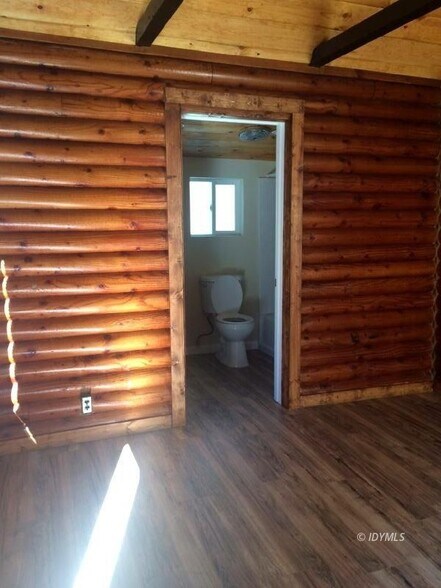More Photos Of 52810 Pine Cove Rd, Idyllwild-Pine Cove Manufactured Housing Mobile Home Park For Sale