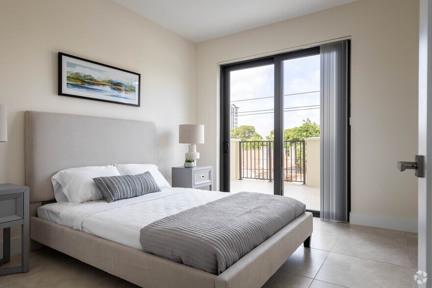 More Photos Of 1091 Galiano St, Coral Gables Apartments For Sale