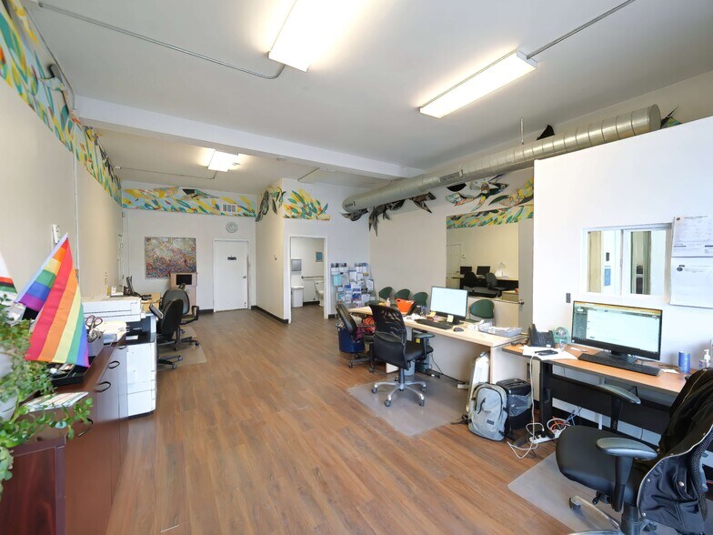 More Photos Of 5620 N Western Ave, Chicago Storefront Retail Residential For Sale