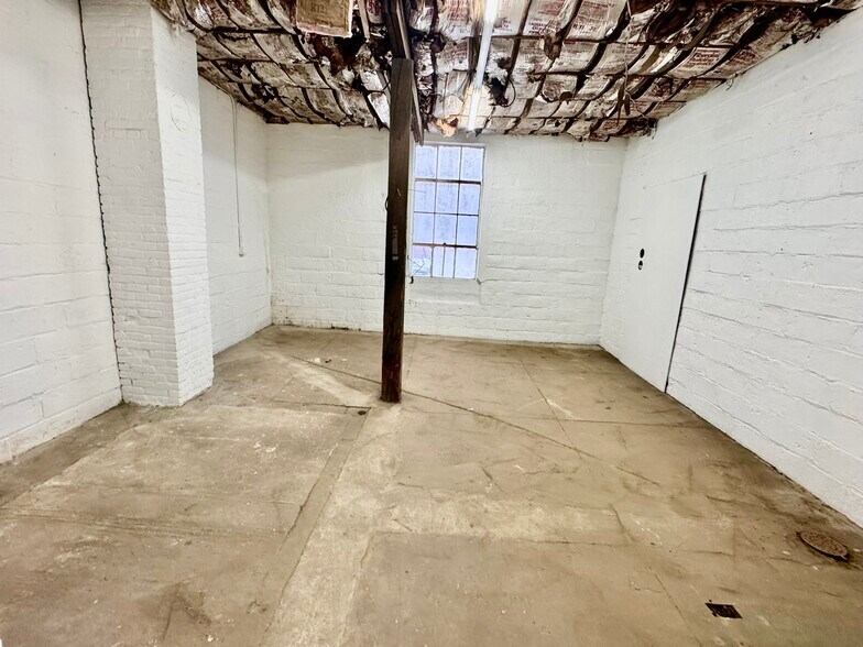 More Photos Of 58 Rano St, Buffalo Warehouse For Sale